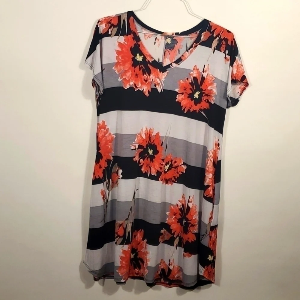 Like New Size L Floral Summer Dress |  Red Midi Sundress Flowy